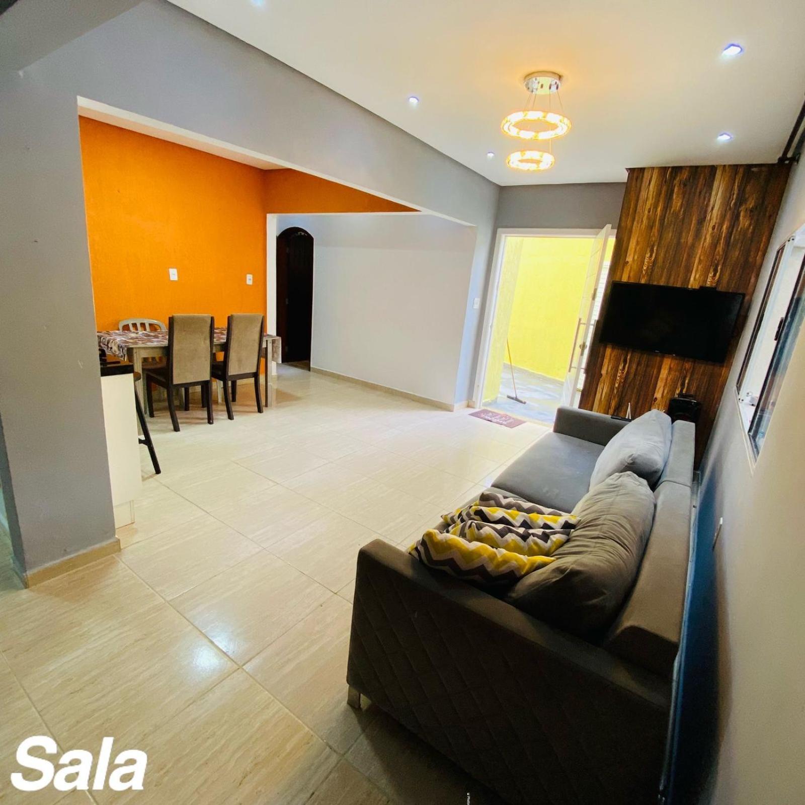 Casa Amarela Praia Grande (Santos)